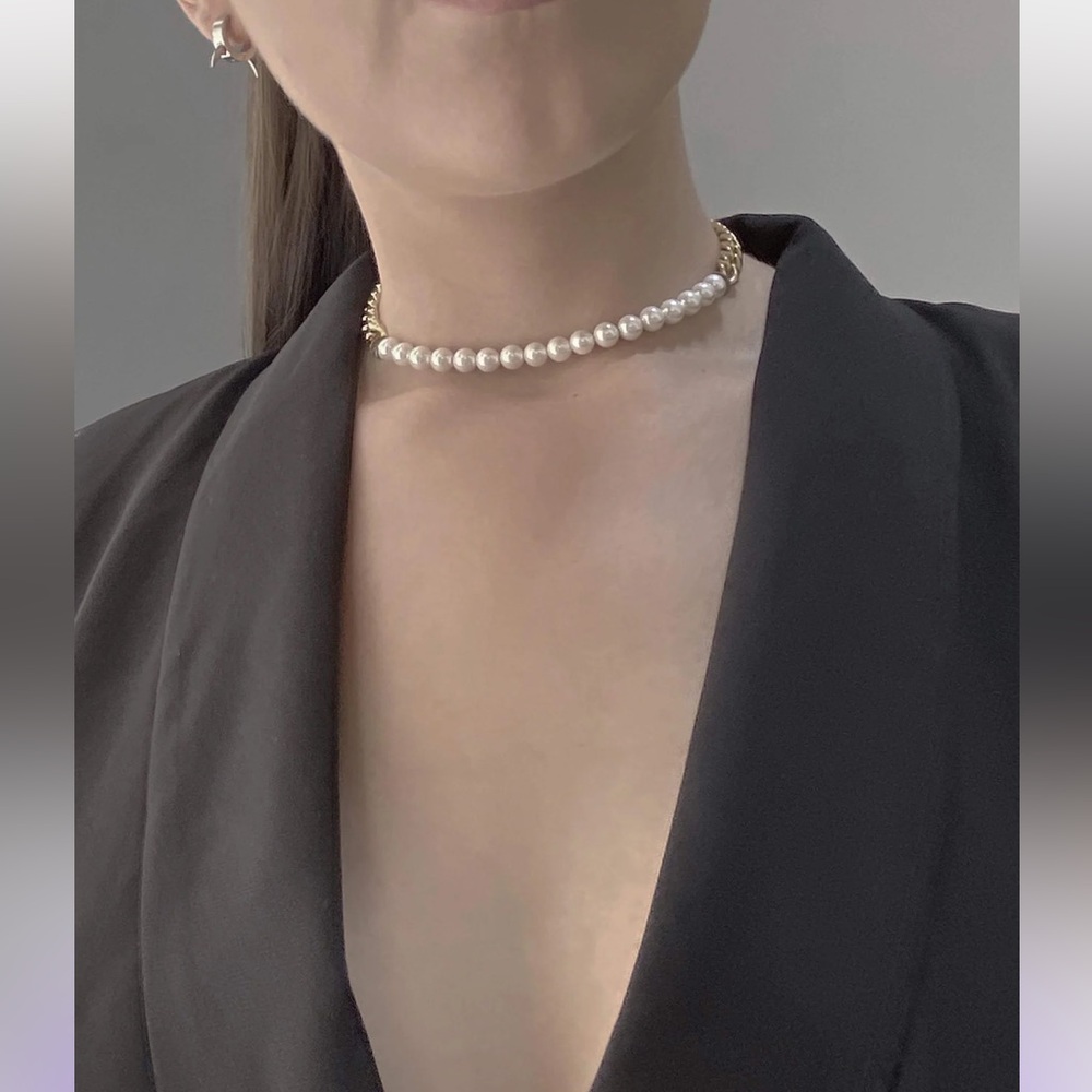 NIB Rare-Romance Elegant Gold and White Pearl Necklace Cuban Chain - Picture 4 of 4